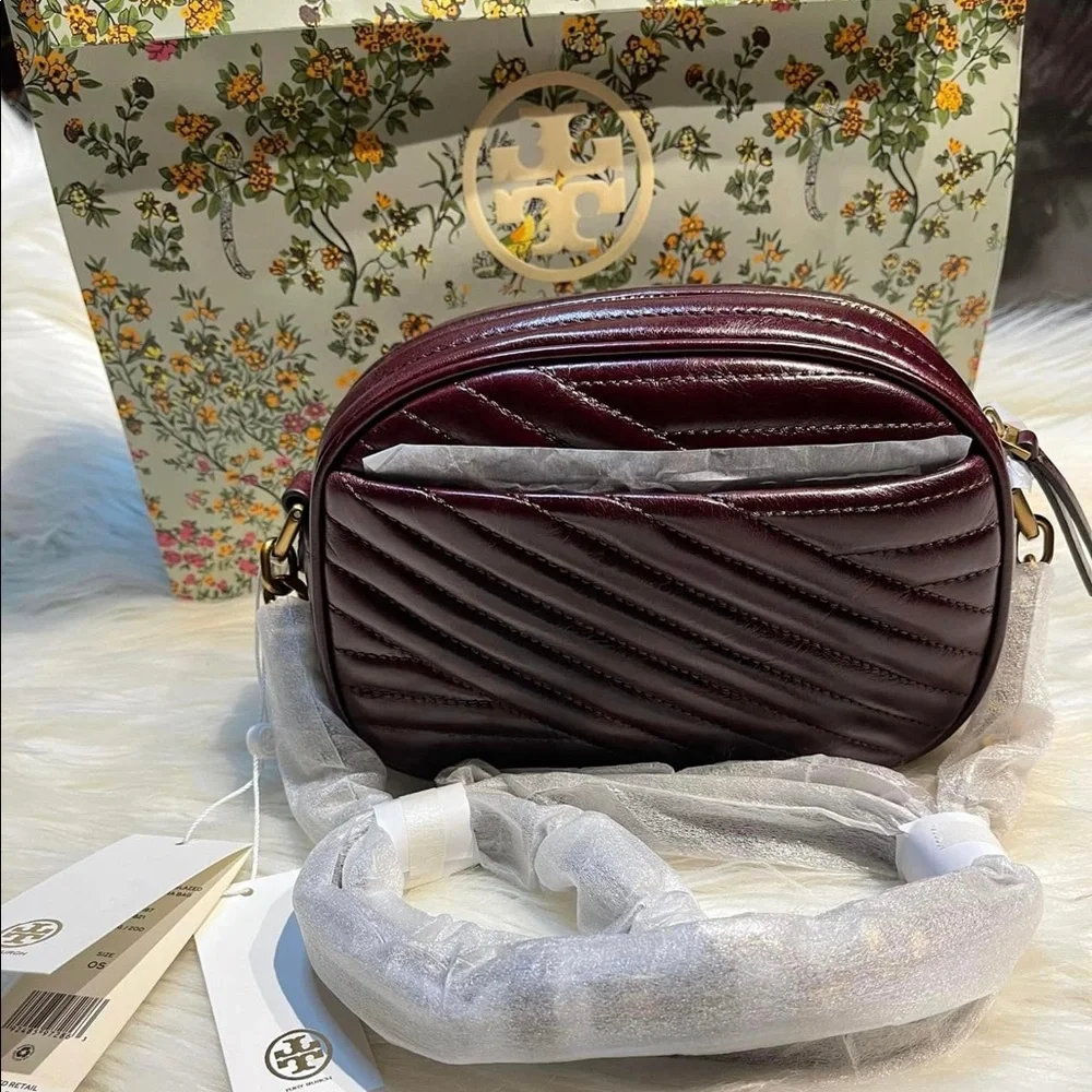 ❌SOLD❌🔥🔥BRANDNEW KIRA CROSSBODY🔥🔥 - Picture 2 of 9